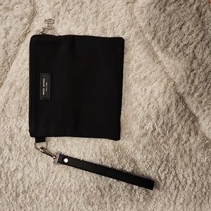 henri bendel wristlet pouch
